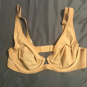 SKIMS bra never worn 38C in HONEY